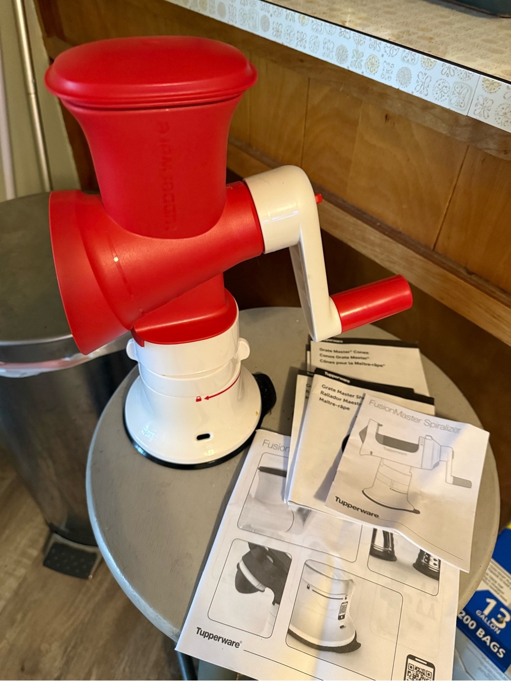 Tupperware FusionMaster in Red and White